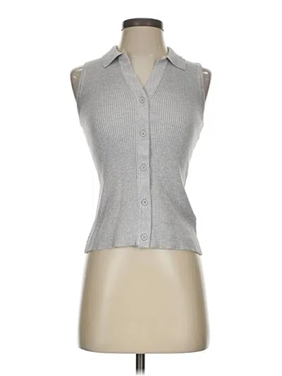 Pre-owned H By Halston Sleeveless Button Down Shirt In Gray