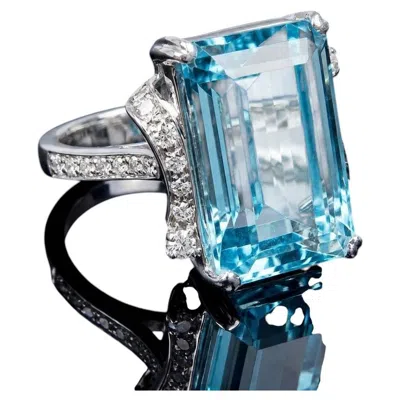 Pre-owned H. Stern 18k White Gold Emerald Cut Aquamarine Diamond Ring