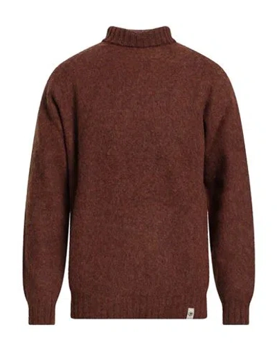H953 Man Turtleneck Brown Size 44 Virgin Wool