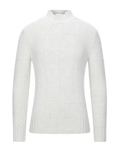 H953 Turtleneck In Ivory