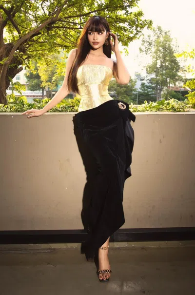 Hacchic Strapless-draped Dress In Black