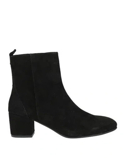 Hadel Woman Ankle Boots Black Size 10 Leather In Multi