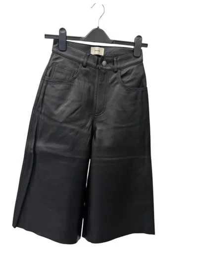 Haikure Multi-pocket Shorts In Black