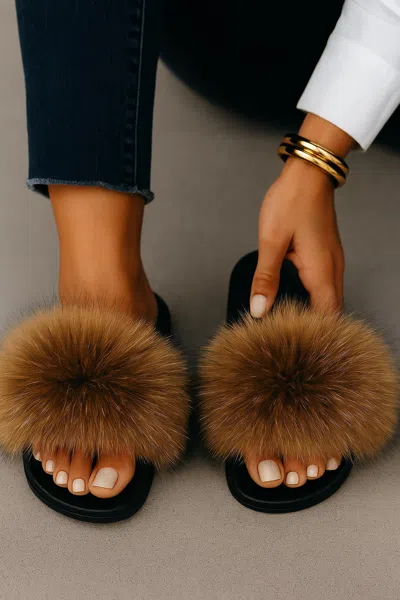 Haining Jinkeke Clothing Co. Women's Brandy Luxe Fox Slides In Brown