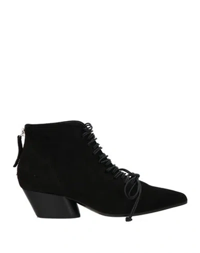 Halmanera Woman Ankle Boots Black Size 6 Leather
