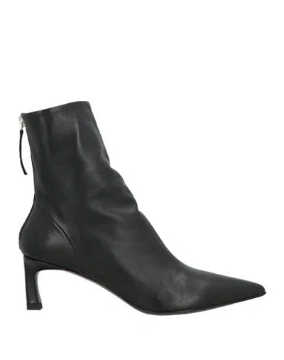 Halmanera Woman Ankle Boots Black Size 7 Leather
