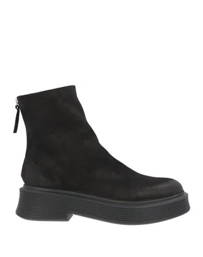 Halmanera Woman Ankle Boots Black Size 8 Leather