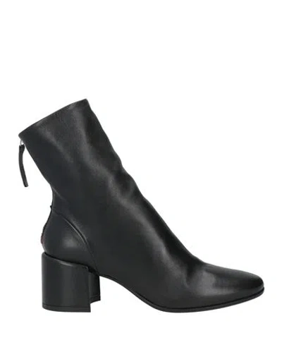 Halmanera Woman Ankle Boots Black Size 8 Leather
