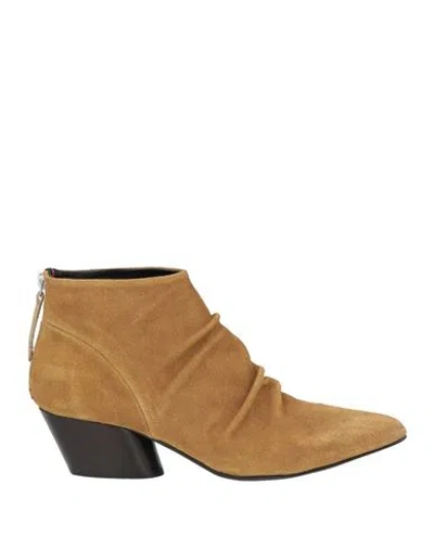 Halmanera Woman Ankle Boots Camel Size 9 Leather In Brown