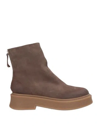 Halmanera Woman Ankle Boots Dark Brown Size 8 Leather