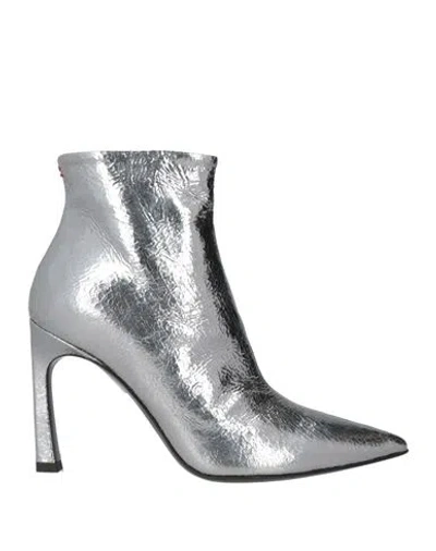 Halmanera Woman Ankle Boots Silver Size 7.5 Leather