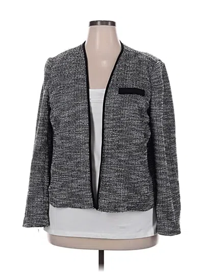 Pre-owned Halogen 3/4 Sleeve T-shirt In Gray