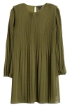 Halogenr Halogen(r) Plissé Long Sleeve Dress In Capulet Olive Green