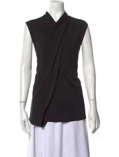 Pre-owned Halston Asymmetrical Sleeveless Top In Black/metallic