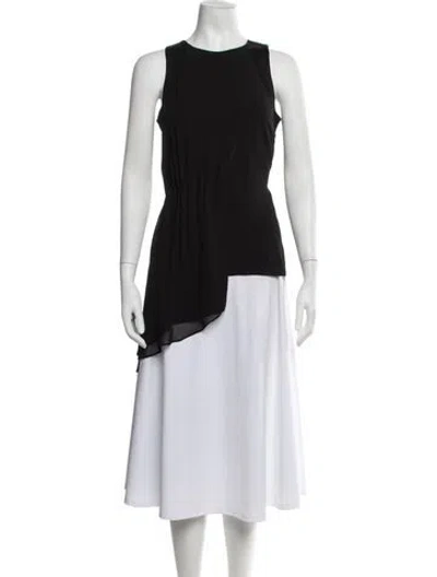 Pre-owned Halston Crew Neck Sleeveless Top In Black