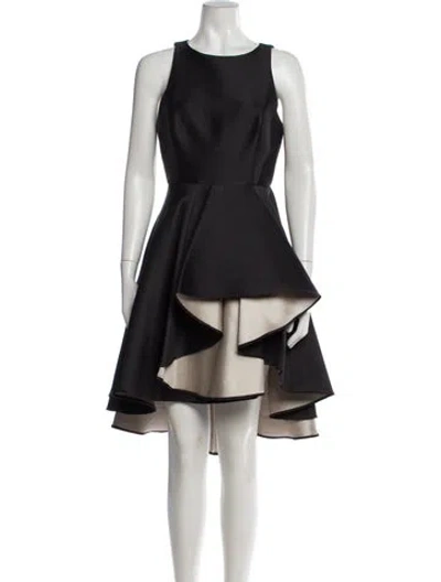 Pre-owned Halston Heritage Bateau Neckline Knee-length Dress In Black