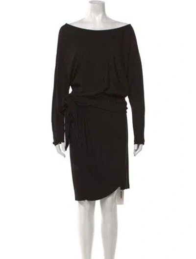Pre-owned Halston Heritage Off-the-shoulder Knee-length Dress In Black