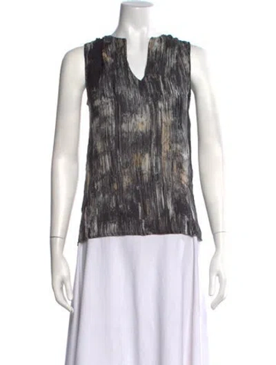 Pre-owned Halston Heritage Silk Printed Top In Gray