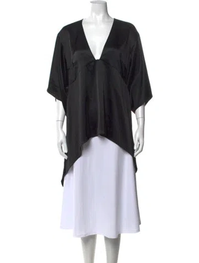 Pre-owned Halston Heritage V-neck Short Sleeve Top In Black