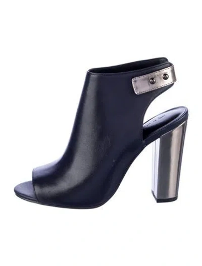 Pre-owned Halston Leather Boots In Blue