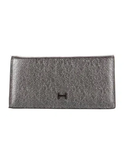 Pre-owned Halston Leather Continental Wallet In Metallic/silver