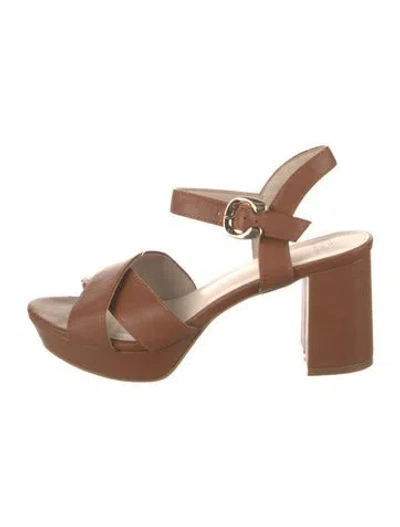 Pre-owned Halston Leather Sandals In Neutrals