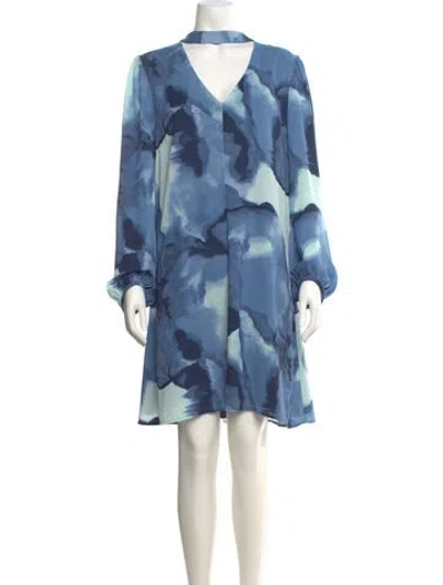 Pre-owned Halston Printed Knee-length Dress In Blue