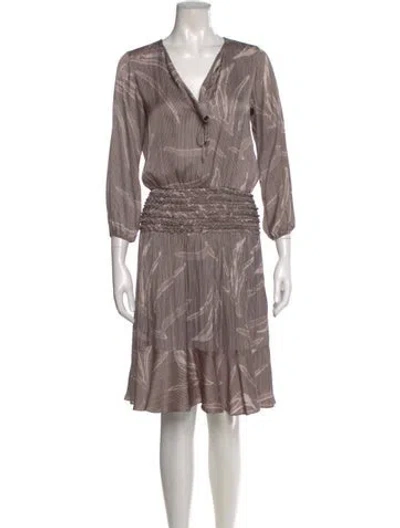 Pre-owned Halston Printed Knee-length Dress In Neutral
