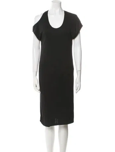 Pre-owned Halston Scoop Neck Knee-length Dress In Black