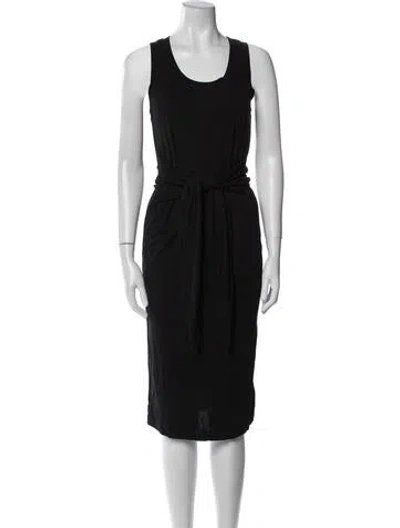 Pre-owned Halston Scoop Neck Midi Length Dress In Black