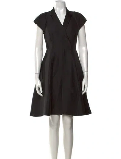 Pre-owned Halston V-neck Knee-length Dress In Black
