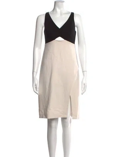 Pre-owned Halston V-neck Knee-length Dress In Black/white