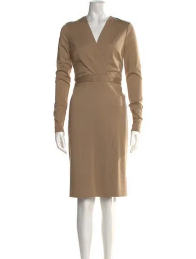 Pre-owned Halston V-neck Knee-length Dress In Neutral