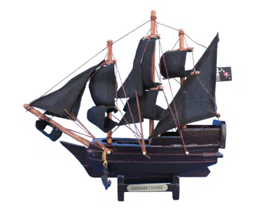 Handcrafted Cast Iron Wooden Blackbeard's Queen Anne's Revenge Model Pirate Ship 7"