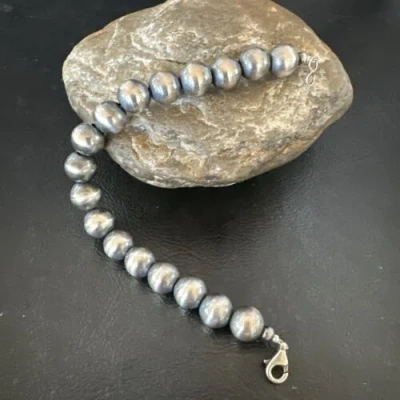 Pre-owned Handmade Navajo Pearl 10mm Round Beads 7” Sterling Silver Bracelet 17168