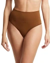 Hanky Panky Body Mid Rise Thong In Macchiato