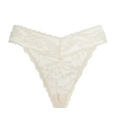 Hanky Panky Signature Lace Original Rise Thong Fortune Cookie In White