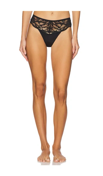 Hanky Panky Natural Rise Thong In Black