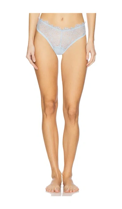 Hanky Panky Natural Rise Thong In Touch The Sky