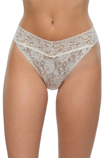 Hanky Panky Original Rise Lace Thong In Ivory