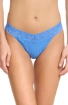 Hanky Panky Signature Lace Original Rise Thong In Take The Plunge