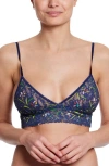 Hanky Panky Printed Signature Lace Padded Triangle Bralette In Field Day
