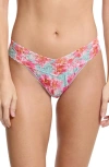 Hanky Panky Printed Signature Lace Original Rise Thong In First Bloom