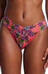 Hanky Panky Printed Signature Lace Original Rise Thong In Wonderland Blooms