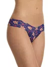 Hanky Panky Printed Signature Lace® Low Rise Thong Festive Gingerbread Cookies In Blue