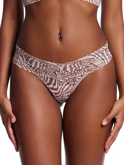 Hanky Panky Printed Signature Lace Low Rise Thong In Hide And Seek