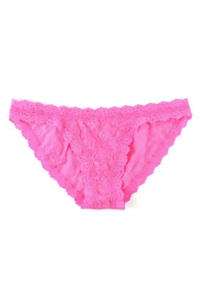 Hanky Panky 'signature Lace' Brazilian Bikini In Fiesta Pink