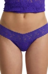 Hanky Panky Signature Lace Low Rise Thong In Blue