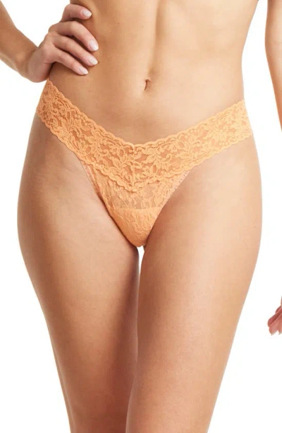 Hanky Panky Signature Lace Low Rise Thong In Florence