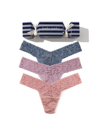 Hanky Panky Signature Lace Low Rise Thong Holiday 3 Pack Cracker In Blue